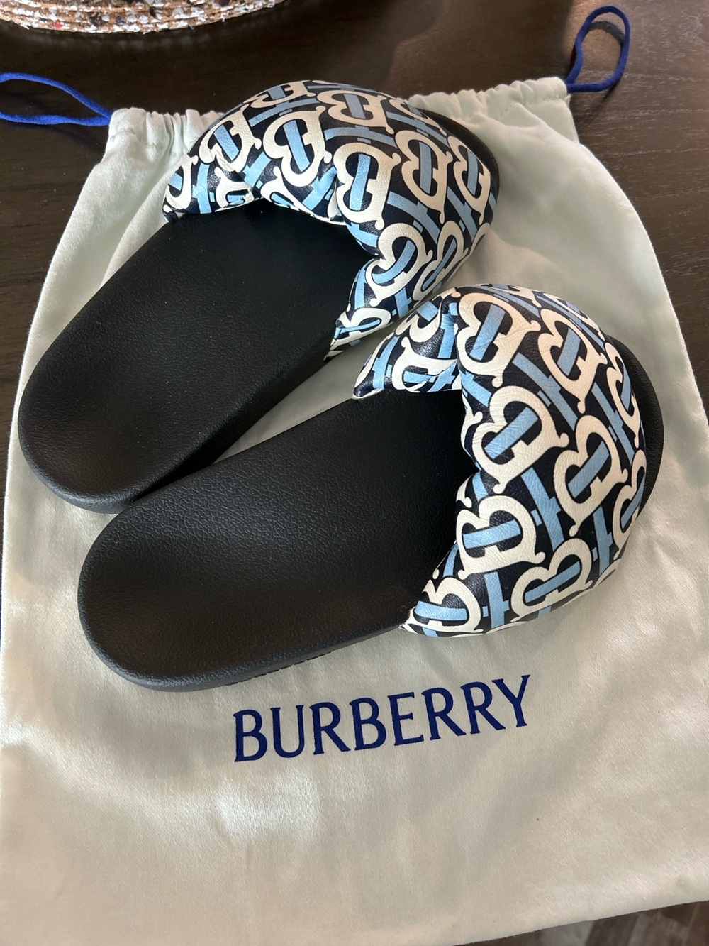 Burberry Monogram Puffer Slides – Size EU 37 – Like New - Picture 6 of 6